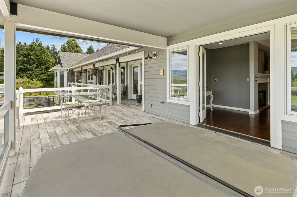 6521 Upper Peoh Point Road Cle Elum WA 98922