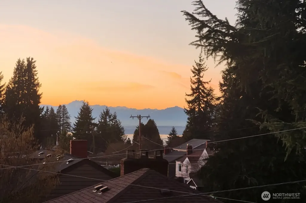 3501 SW Holden Street Seattle WA 98126