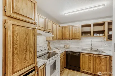 3501 SW Holden Street Seattle WA 98126
