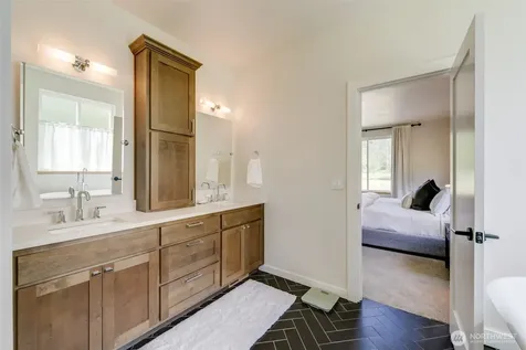 10915 60th Street NE Lake Stevens WA 98258