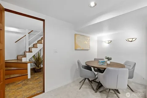 2529 Queen Anne Avenue N Seattle WA 98109