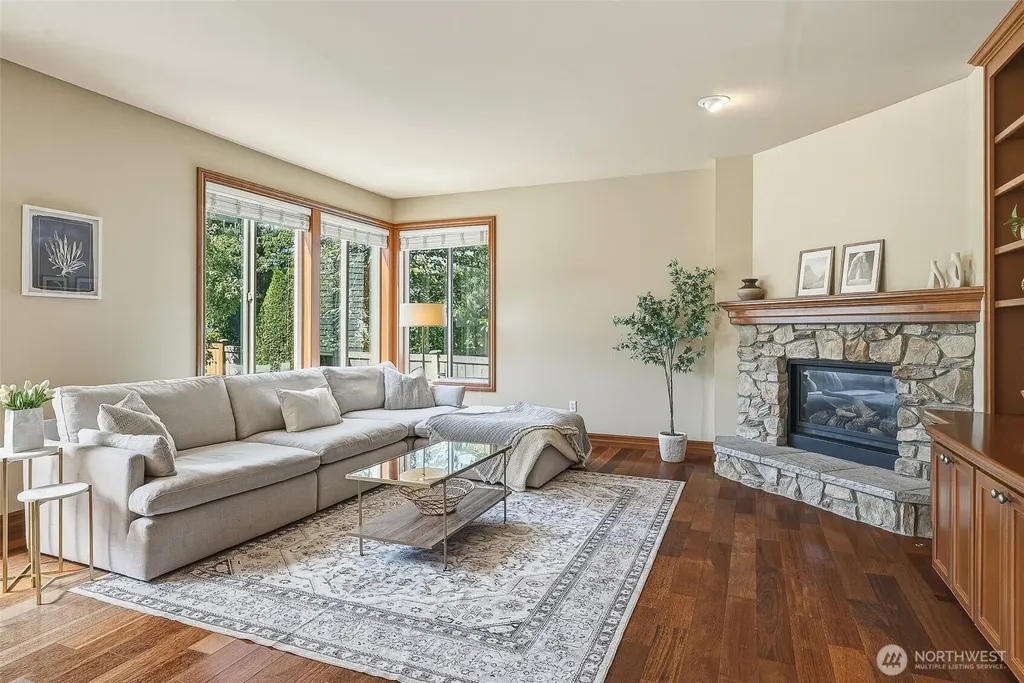 3932 221st Place SE Bothell WA 98021