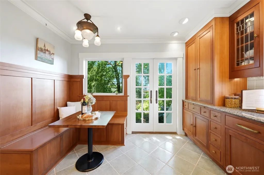 1519 1st Avenue N Seattle WA 98109