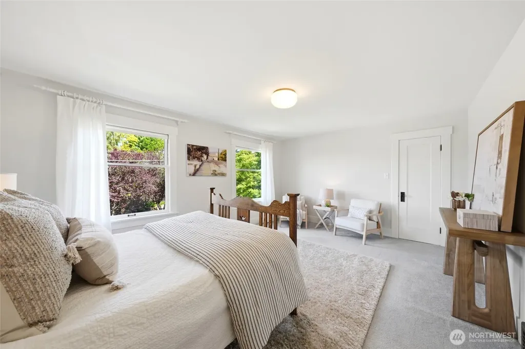 1519 1st Avenue N Seattle WA 98109