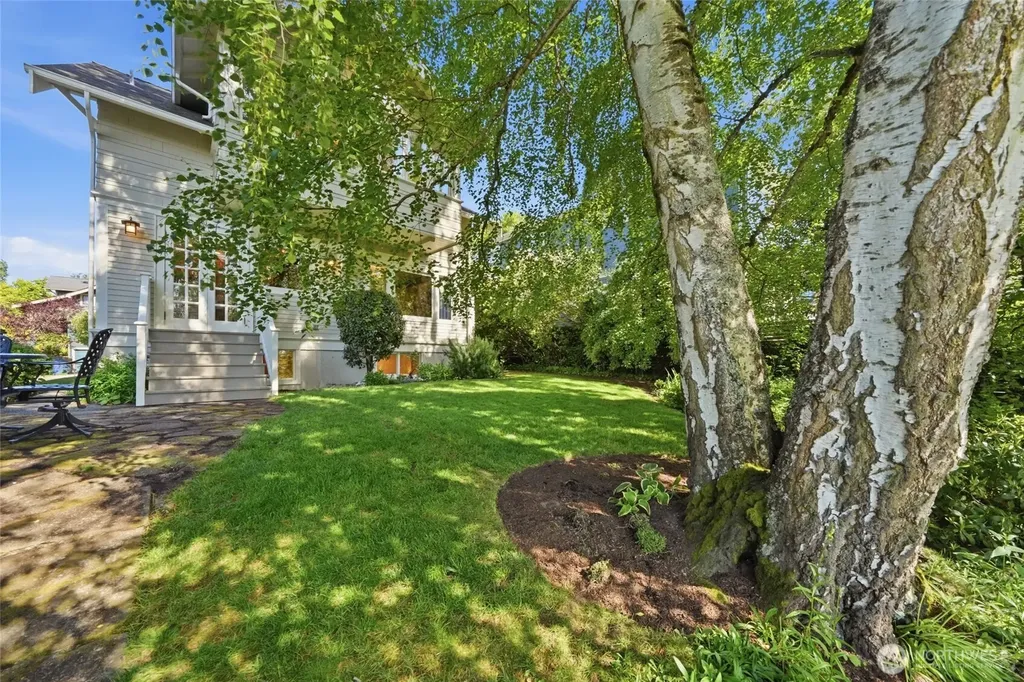 1519 1st Avenue N Seattle WA 98109