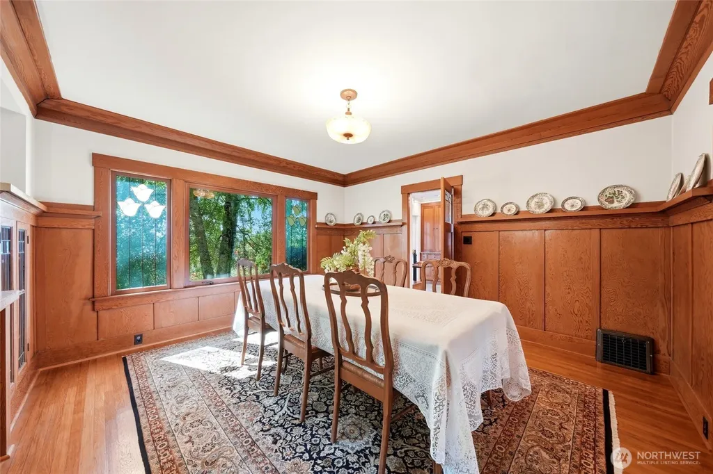 1519 1st Avenue N Seattle WA 98109
