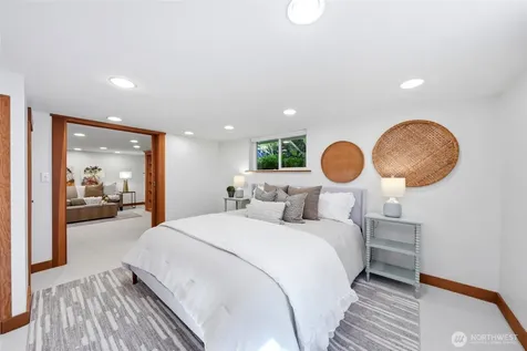 1519 1st Avenue N Seattle WA 98109