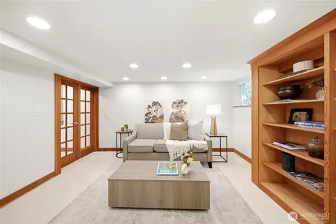 1519 1st Avenue N Seattle WA 98109