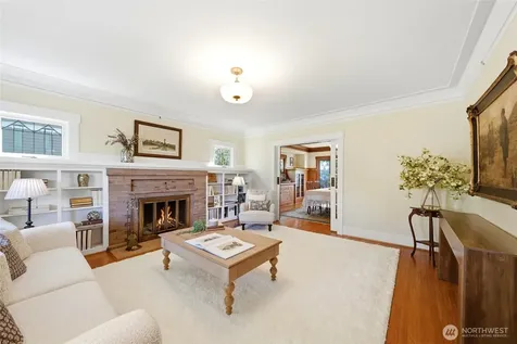 1519 1st Avenue N Seattle WA 98109