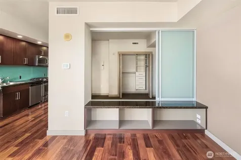 910 Lenora Street Seattle WA 98121
