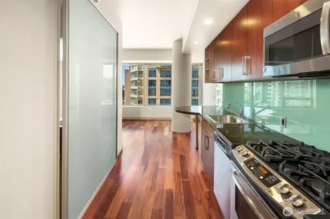 910 Lenora Street Seattle WA 98121