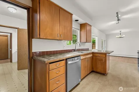 7502 Beverly Lane Everett WA 98203