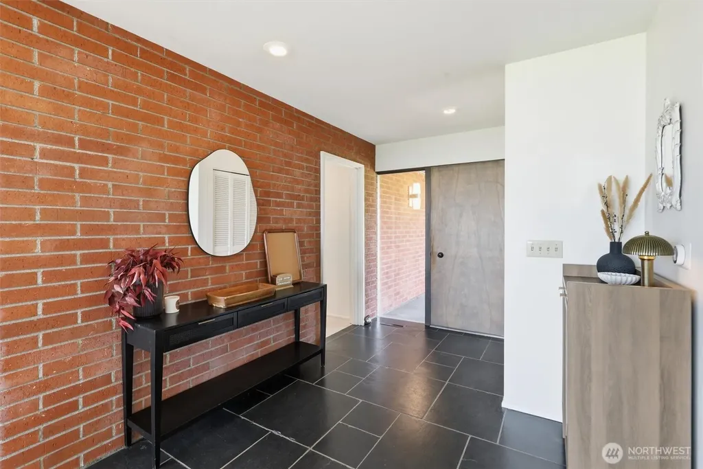 20825 59th Avenue NE Arlington WA 98223