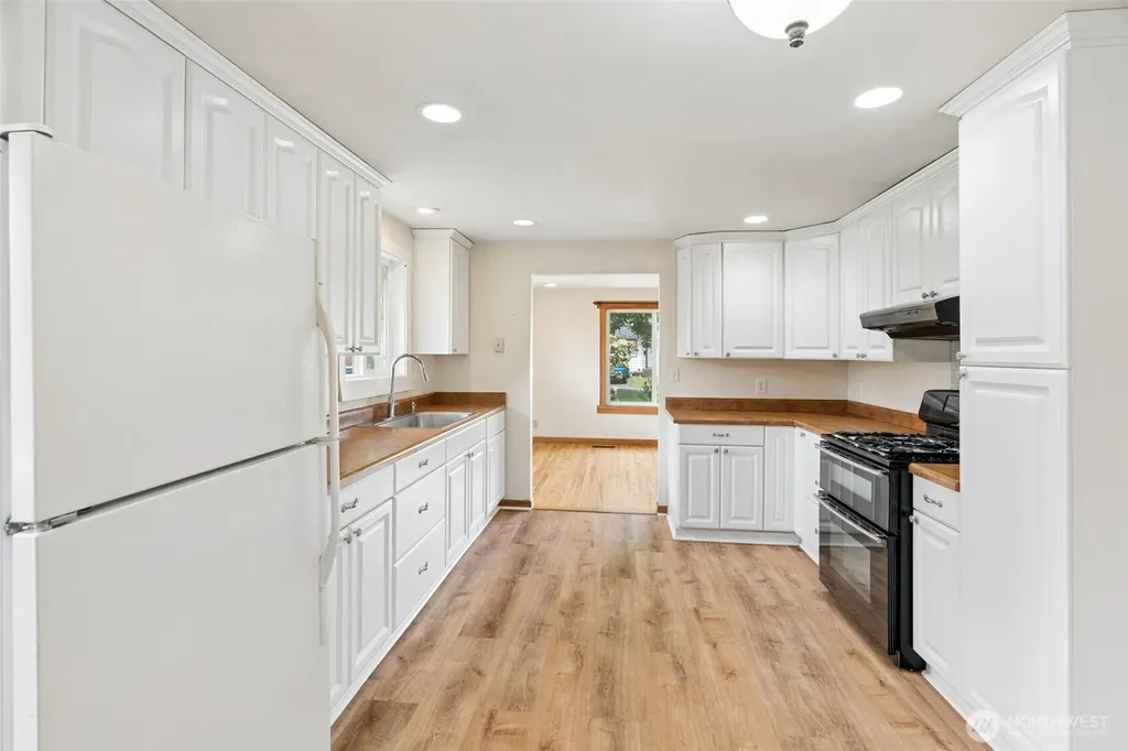 1940 Wilson Avenue Enumclaw WA 98022