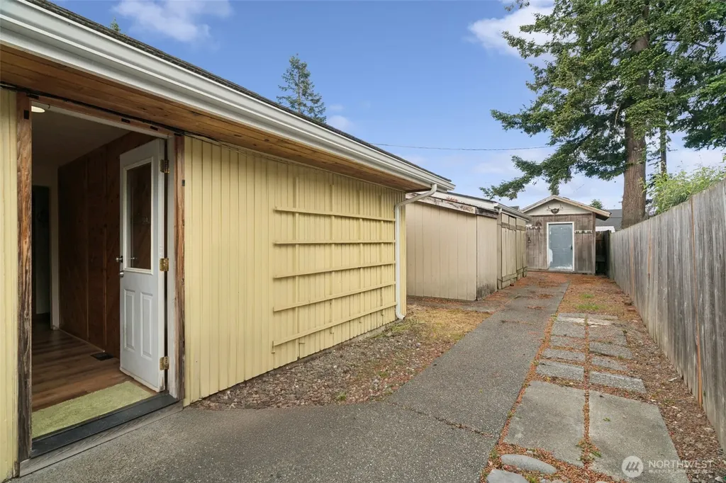 1940 Wilson Avenue Enumclaw WA 98022
