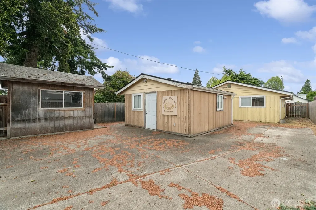 1940 Wilson Avenue Enumclaw WA 98022