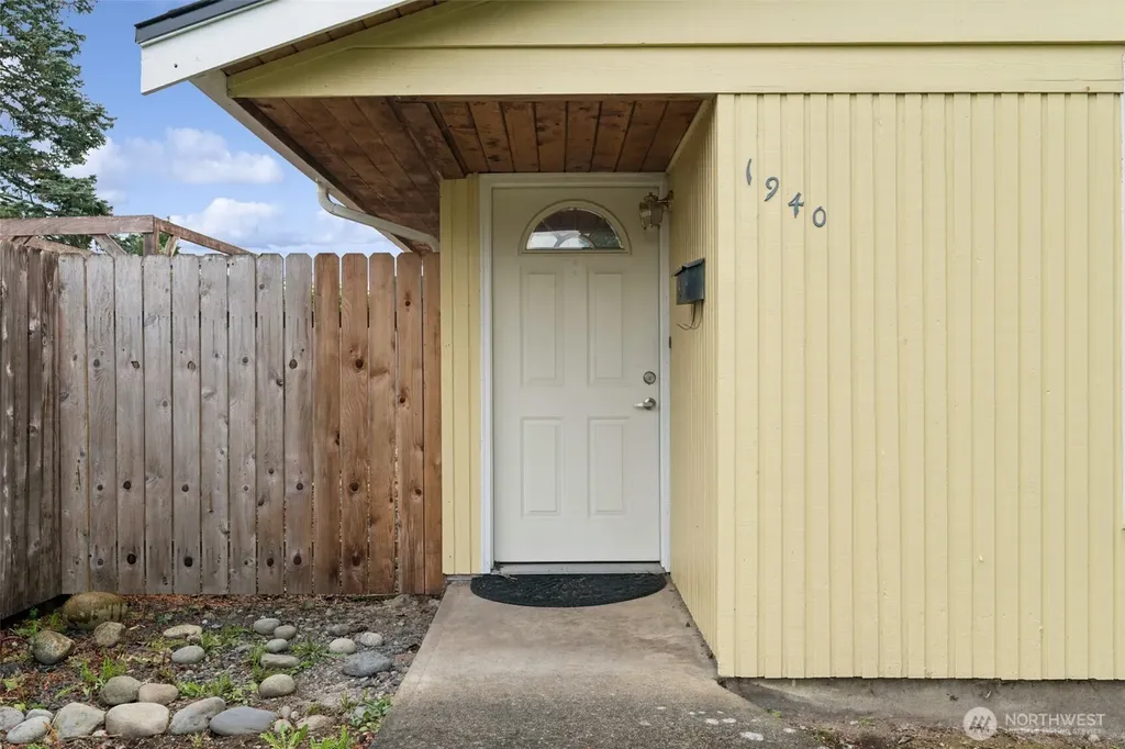1940 Wilson Avenue Enumclaw WA 98022