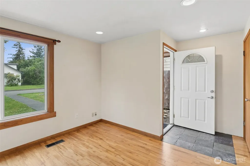 1940 Wilson Avenue Enumclaw WA 98022