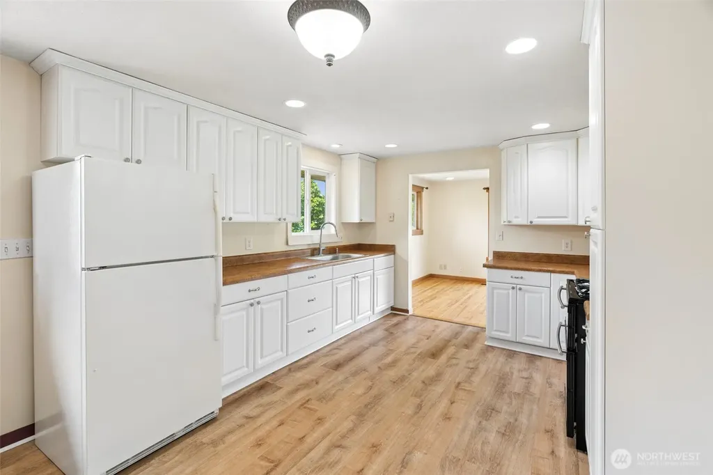 1940 Wilson Avenue Enumclaw WA 98022