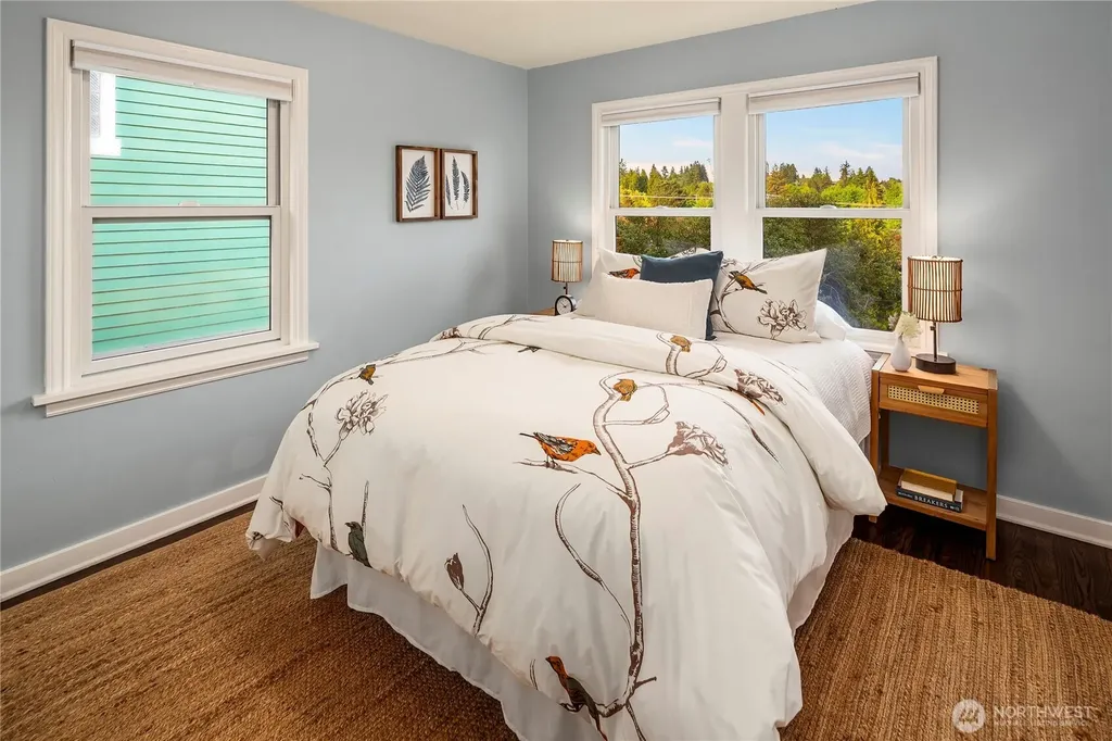 6218 37th Avenue NE Seattle WA 98115