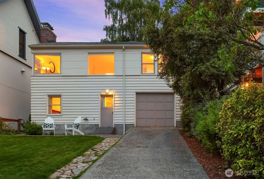 6218 37th Avenue NE Seattle WA 98115