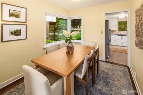6218 37th Avenue NE Seattle WA 98115