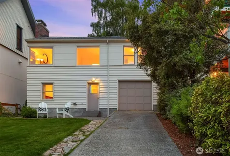 6218 37th Avenue NE Seattle WA 98115
