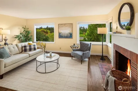 6218 37th Avenue NE Seattle WA 98115