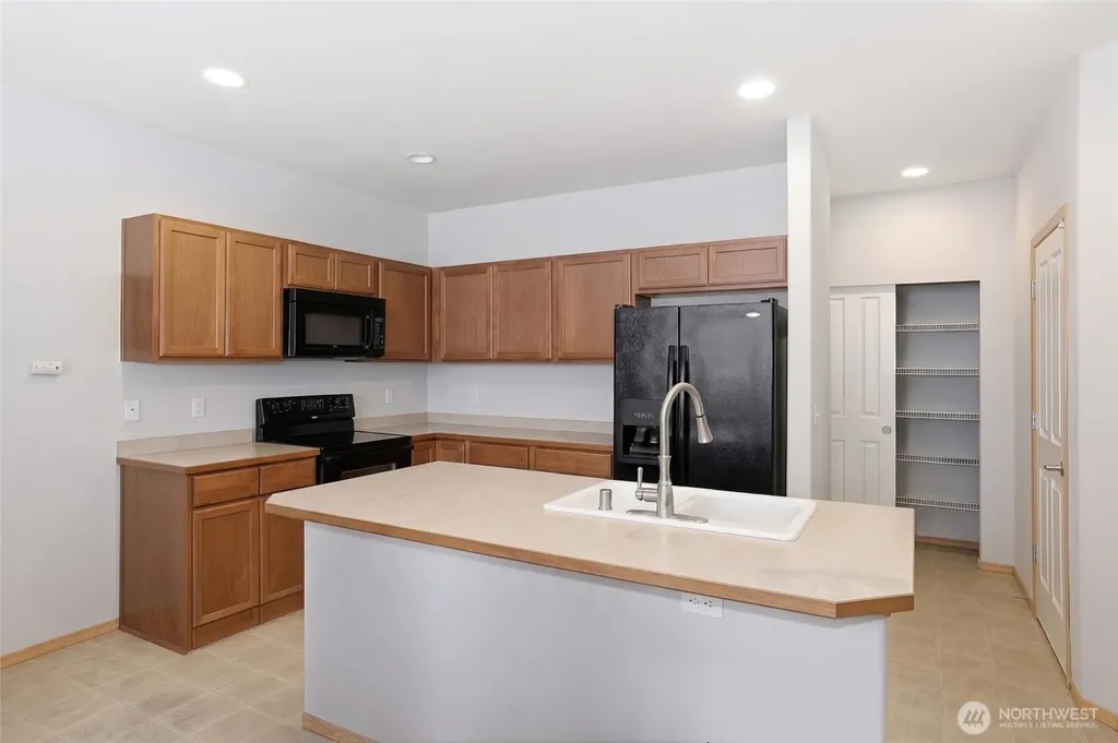 5427 Boardwalk Street SE Lacey WA 98503