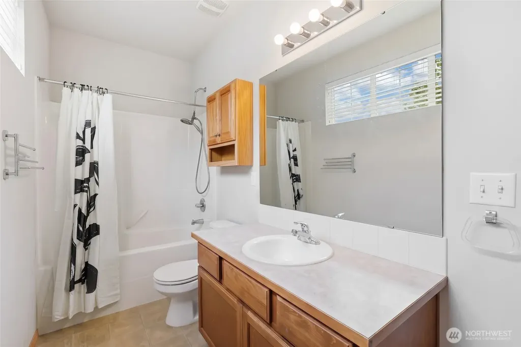 5427 Boardwalk Street SE Lacey WA 98503
