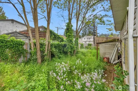 929 Pecks Drive Everett WA 98203