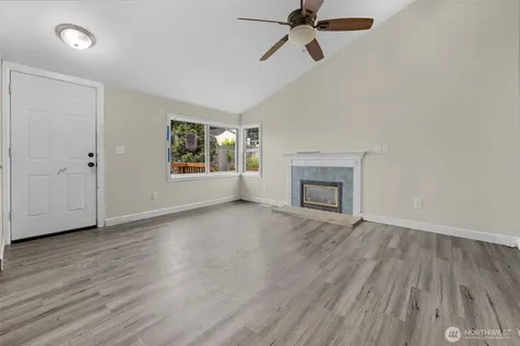 929 Pecks Drive Everett WA 98203