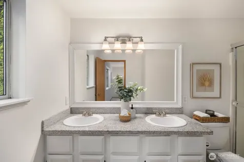 4623 143rd Place SW Lynnwood WA 98087
