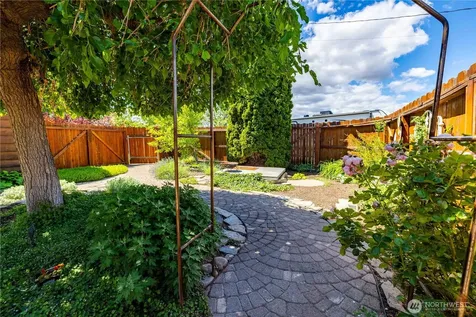 100 Airport Road Omak WA 98841