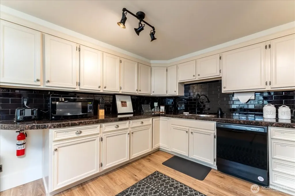 507 E Wapato Avenue Chelan WA 98816