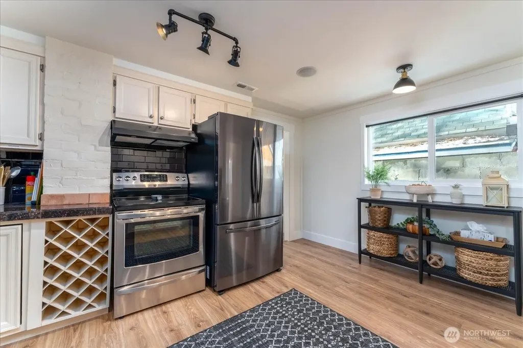 507 E Wapato Avenue Chelan WA 98816