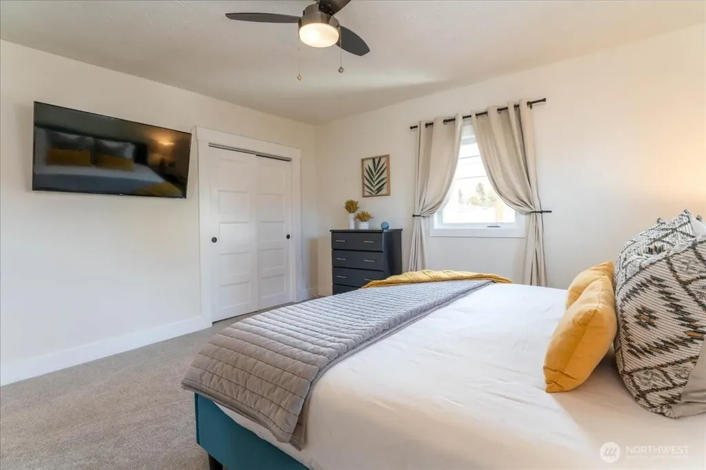 507 E Wapato Avenue Chelan WA 98816