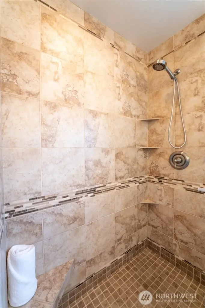 507 E Wapato Avenue Chelan WA 98816