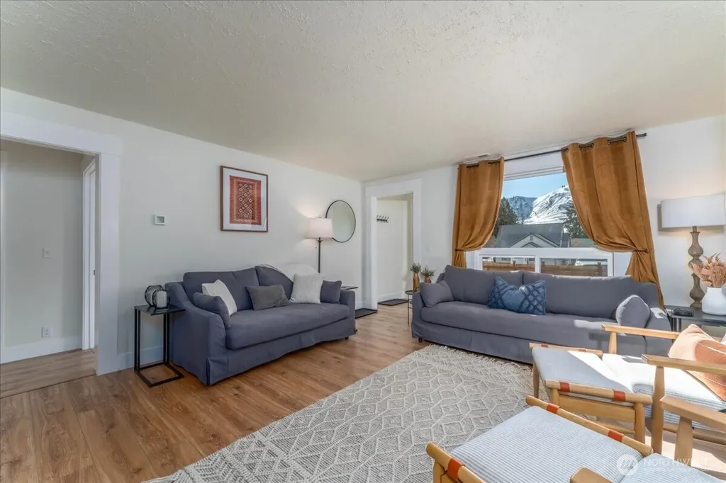 507 E Wapato Avenue Chelan WA 98816