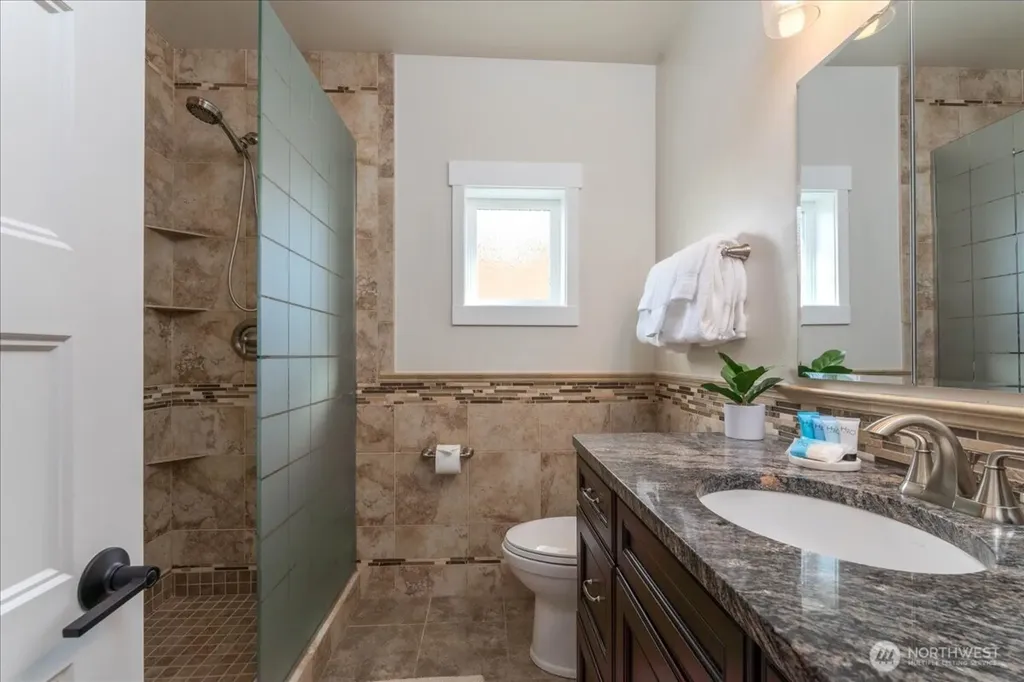 507 E Wapato Avenue Chelan WA 98816