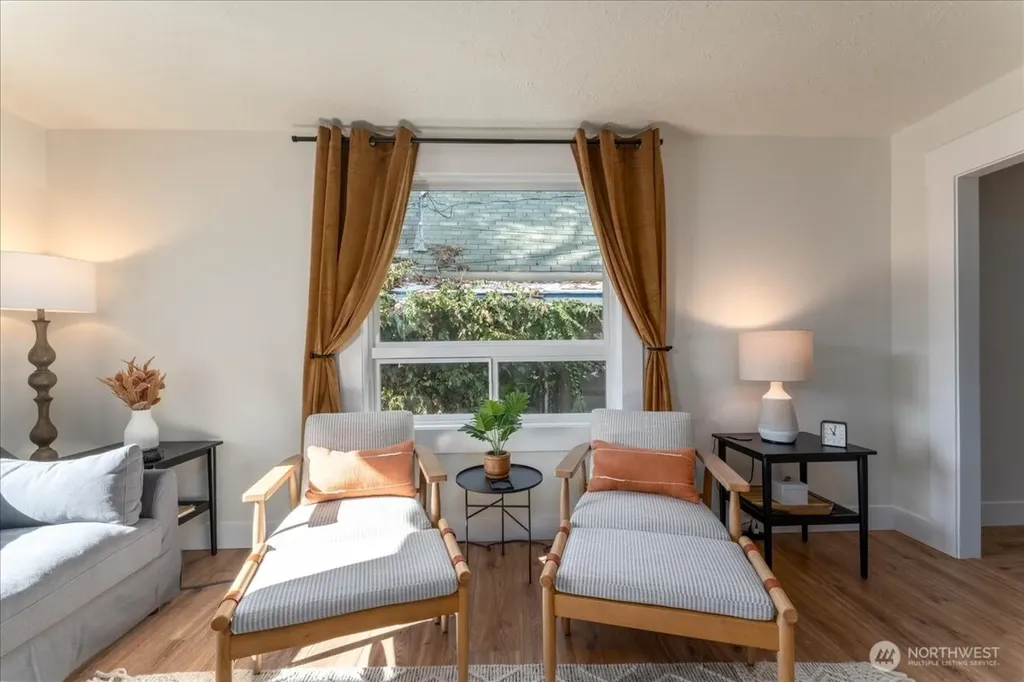 507 E Wapato Avenue Chelan WA 98816
