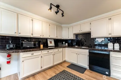 507 E Wapato Avenue Chelan WA 98816