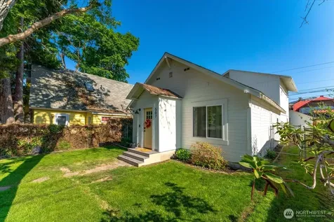 507 E Wapato Avenue Chelan WA 98816
