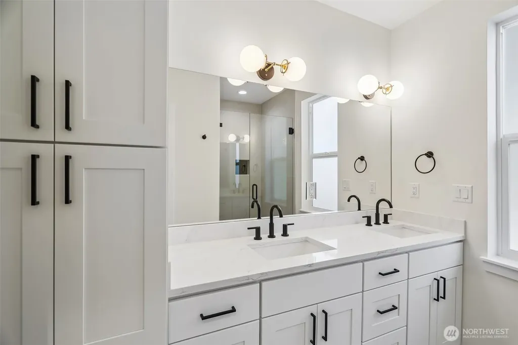 1516 147th Street Shoreline WA 98155