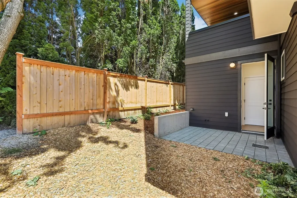 1516 147th Street Shoreline WA 98155