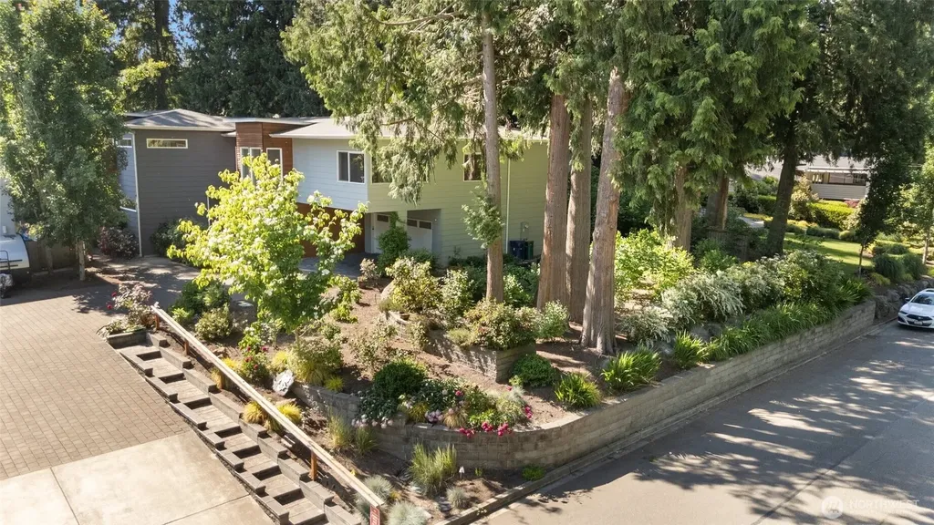 11217 110th Avenue NE Kirkland WA 98033