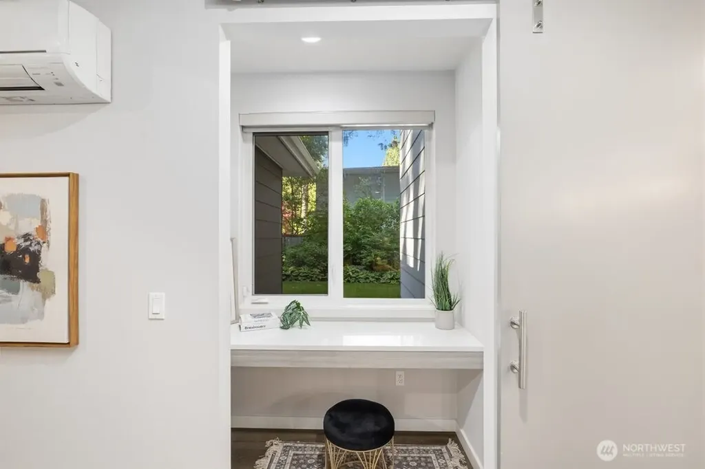 11217 110th Avenue NE Kirkland WA 98033