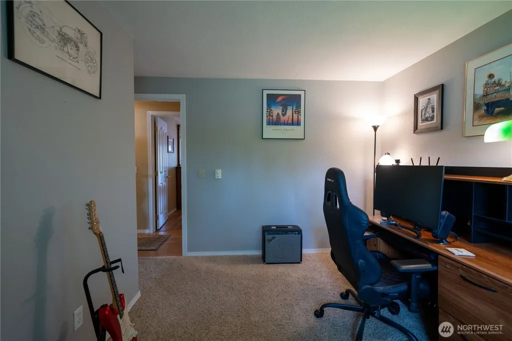 230 E Hawthorne Place Port Angeles WA 98362
