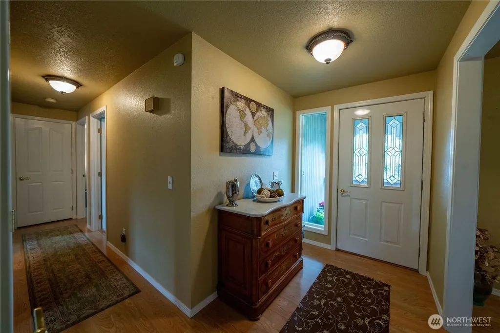 230 E Hawthorne Place Port Angeles WA 98362