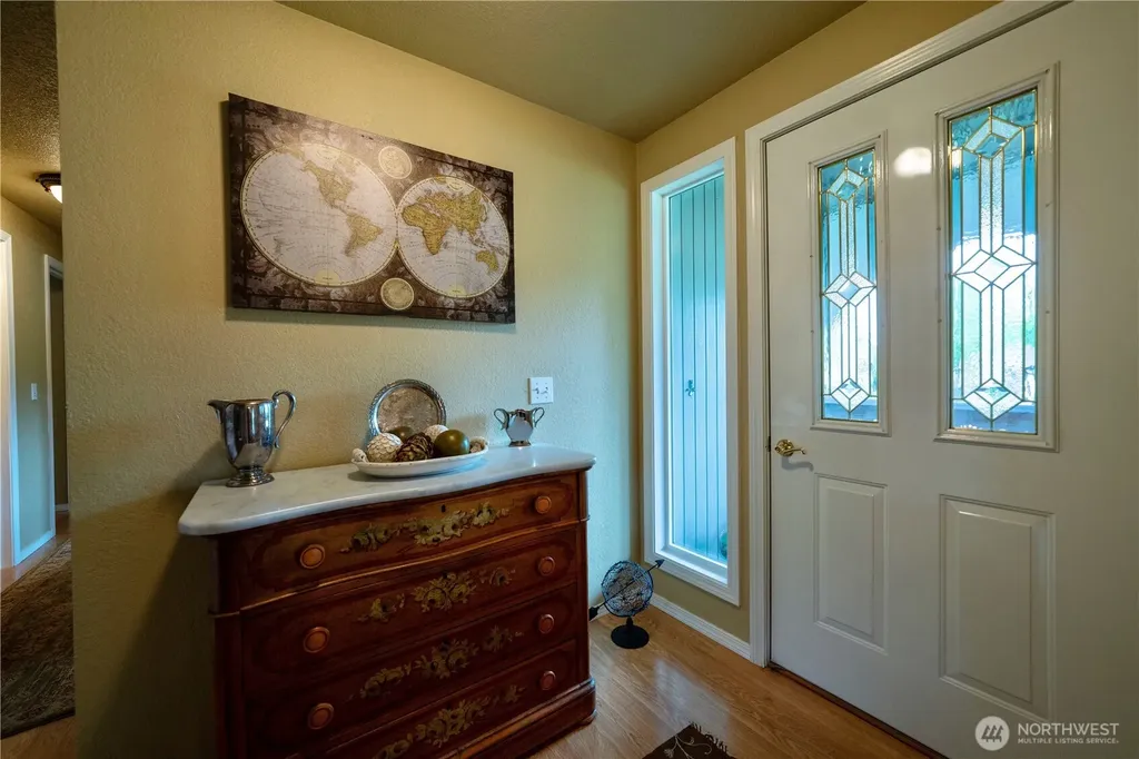230 E Hawthorne Place Port Angeles WA 98362